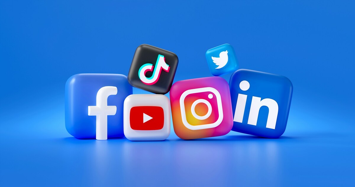 How Social Media Algorithms Shape Political Discourse