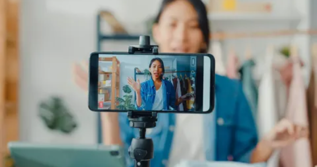 What Is a Digital Influencer